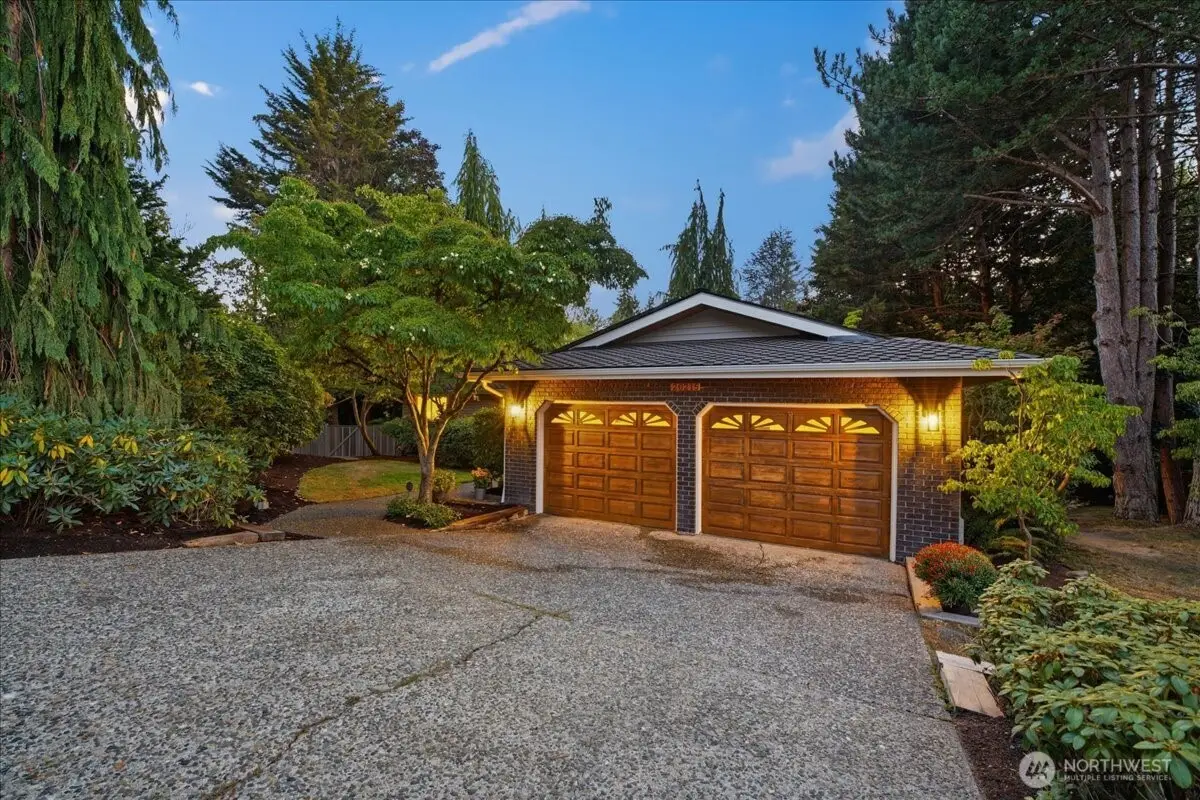 20215 41st Place Ne, Lake Forest Park, WA 98155 - #1