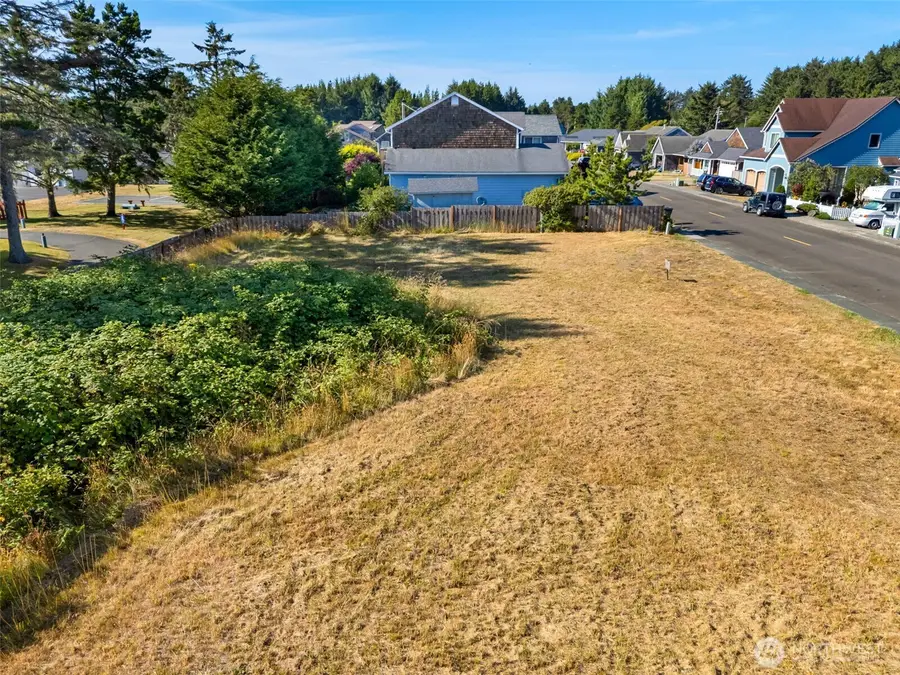 2703 Sea Crest Avenue N #9, Long Beach, WA 98631 - #2