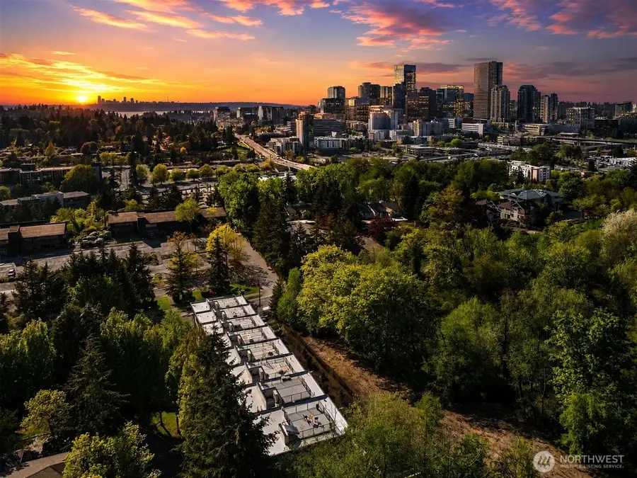 282 118th Avenue Se, Bellevue, WA 98005 - #2