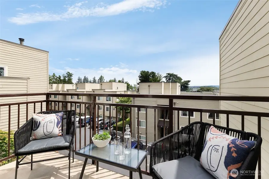 5824 NE 75th Street #307, Seattle, WA 98115 - #3