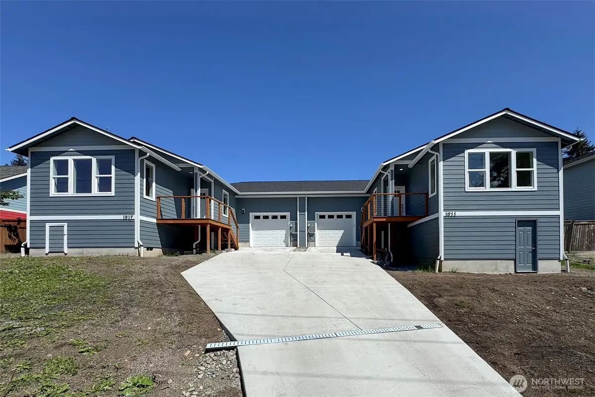 1917 W 10th Street, Port Angeles, WA 98363 - #1