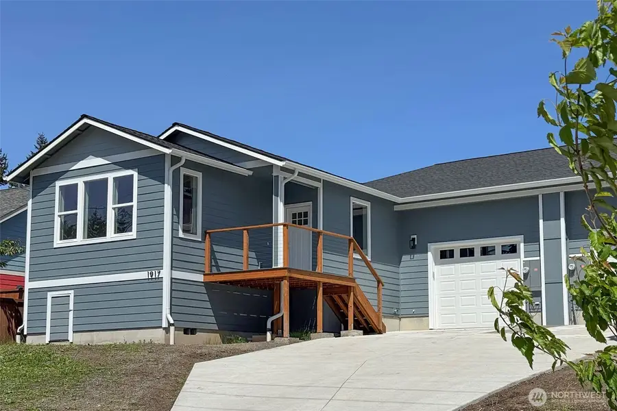 1917 W 10th Street, Port Angeles, WA 98363 - #2