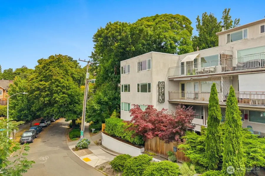 632 13th Avenue E #19, Seattle, WA 98102 - #3