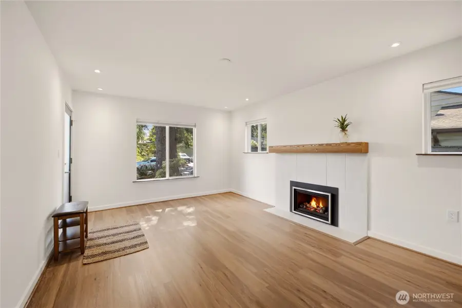 14323 23rd Place Ne, Seattle, WA 98125 - #2