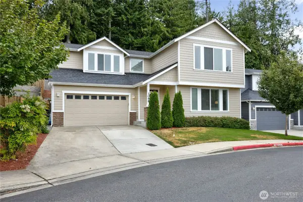 1098 NE Sockeye Court, Bremerton, WA 98311