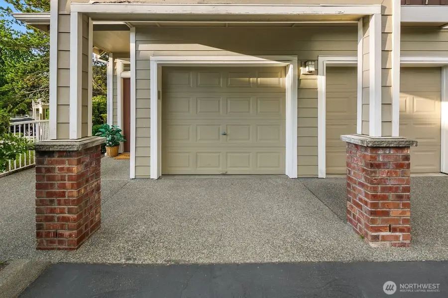 588 241st Lane Se, Sammamish, WA 98074 - #2