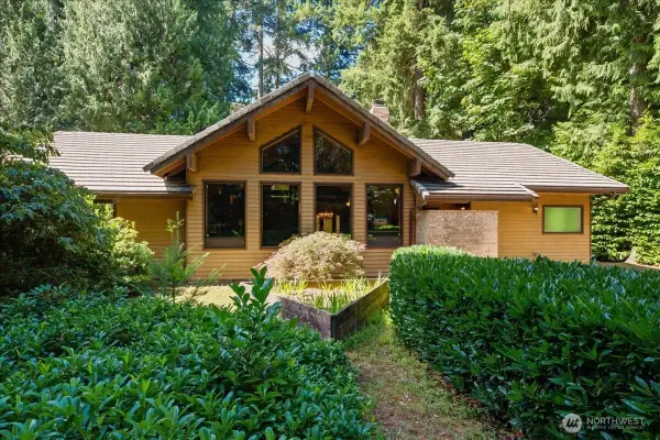 18461 Ballinger Way Ne, Lake Forest Park, WA 98155