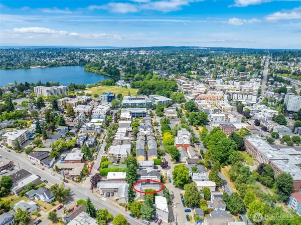 6515 5th Avenue Ne, Seattle, WA 98103