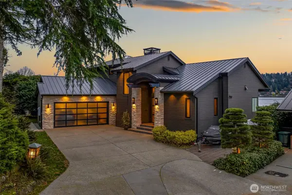 5629 Pleasure Point Lane Se, Bellevue, WA 98006
