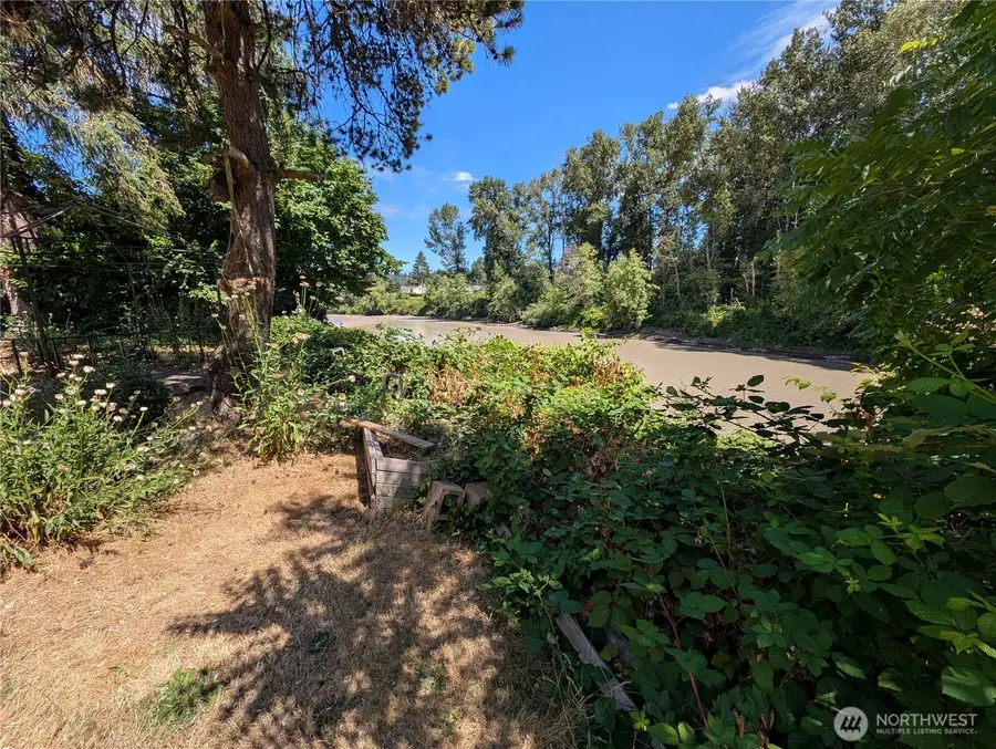 607 5th Street Ne, Puyallup, WA 98372 - #3