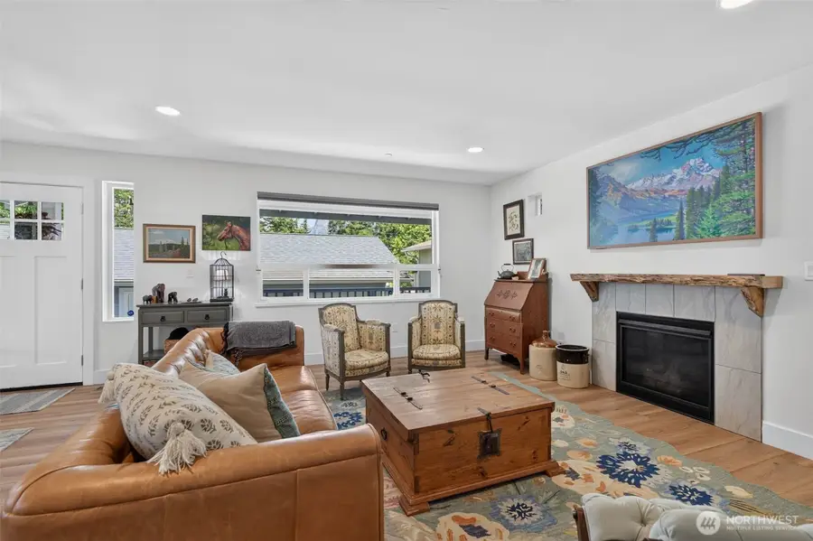 324 E 2nd Street #B, North Bend, WA 98045 - #3