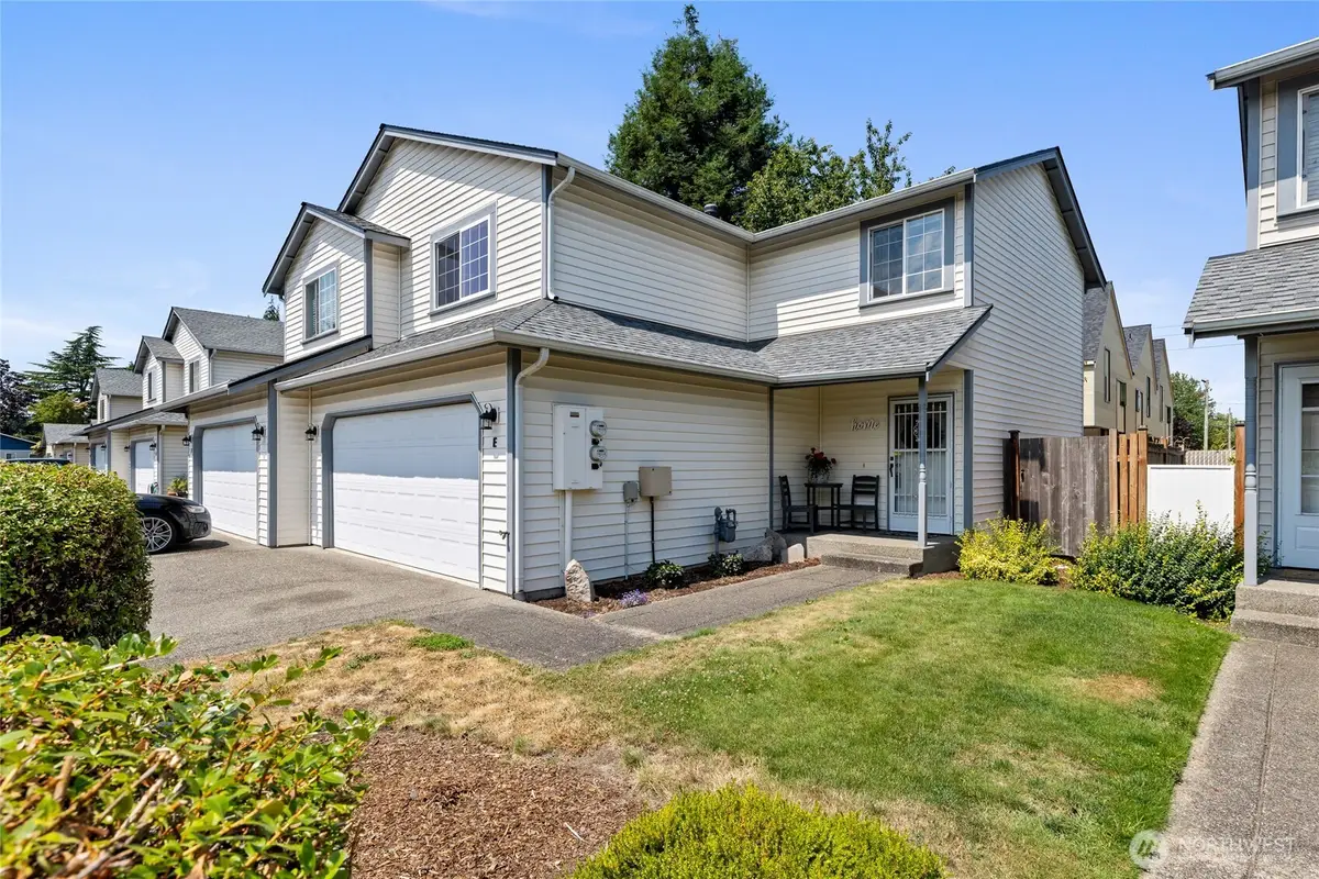 808 13th Street Se #E, Puyallup, WA 98372 - #1