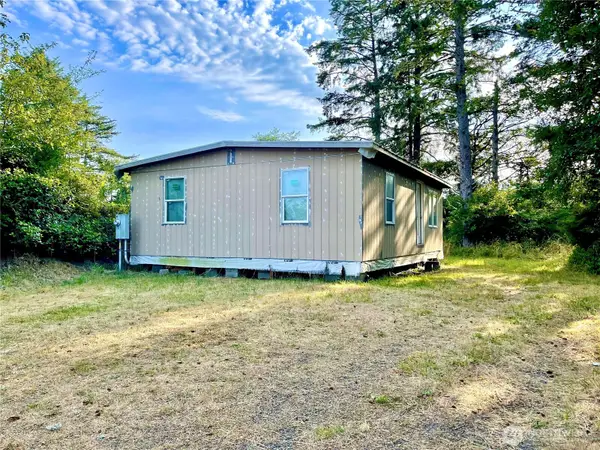 777 Edgewood Avenue Ne, Ocean Shores, WA 98569