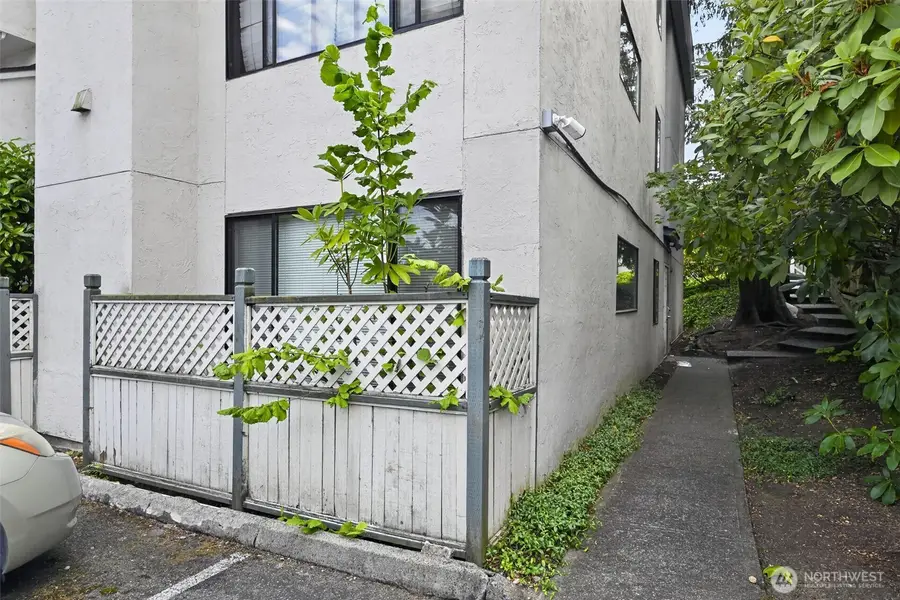 1740 NE 86th Street #101, Seattle, WA 98115 - #2
