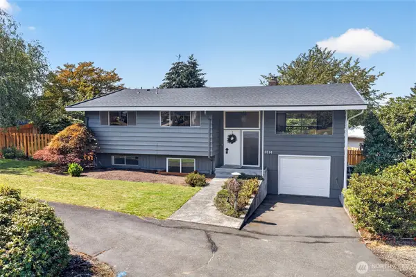 4014 Robin Road W, University Place, WA 98466