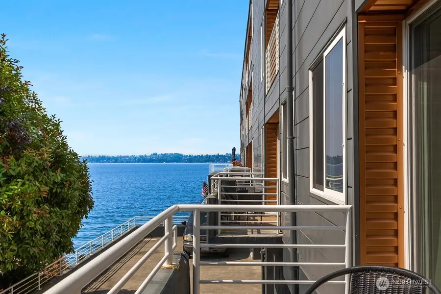 733 Lake Street S #101, Kirkland, WA 98033 - #2