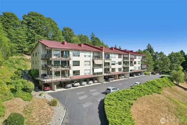 908 East Bay Drive Ne #E-104, Olympia, WA 98506