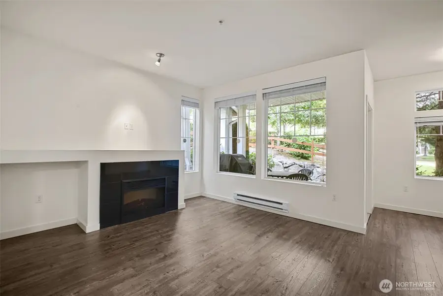 21055 40th Place #F1, Seatac, WA 98198 - #2