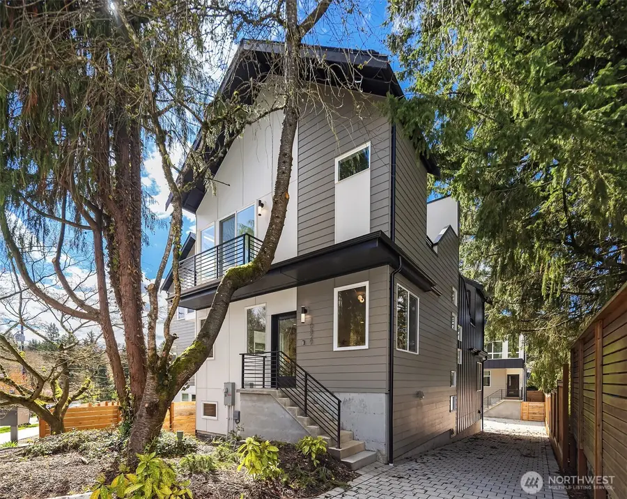 10829 11th Avenue Ne, Seattle, WA 98125 - #2