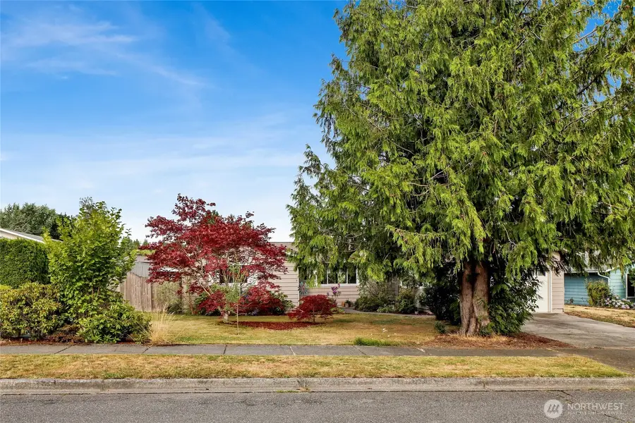 2413 N 18th Place, Mount Vernon, WA 98273 - #2