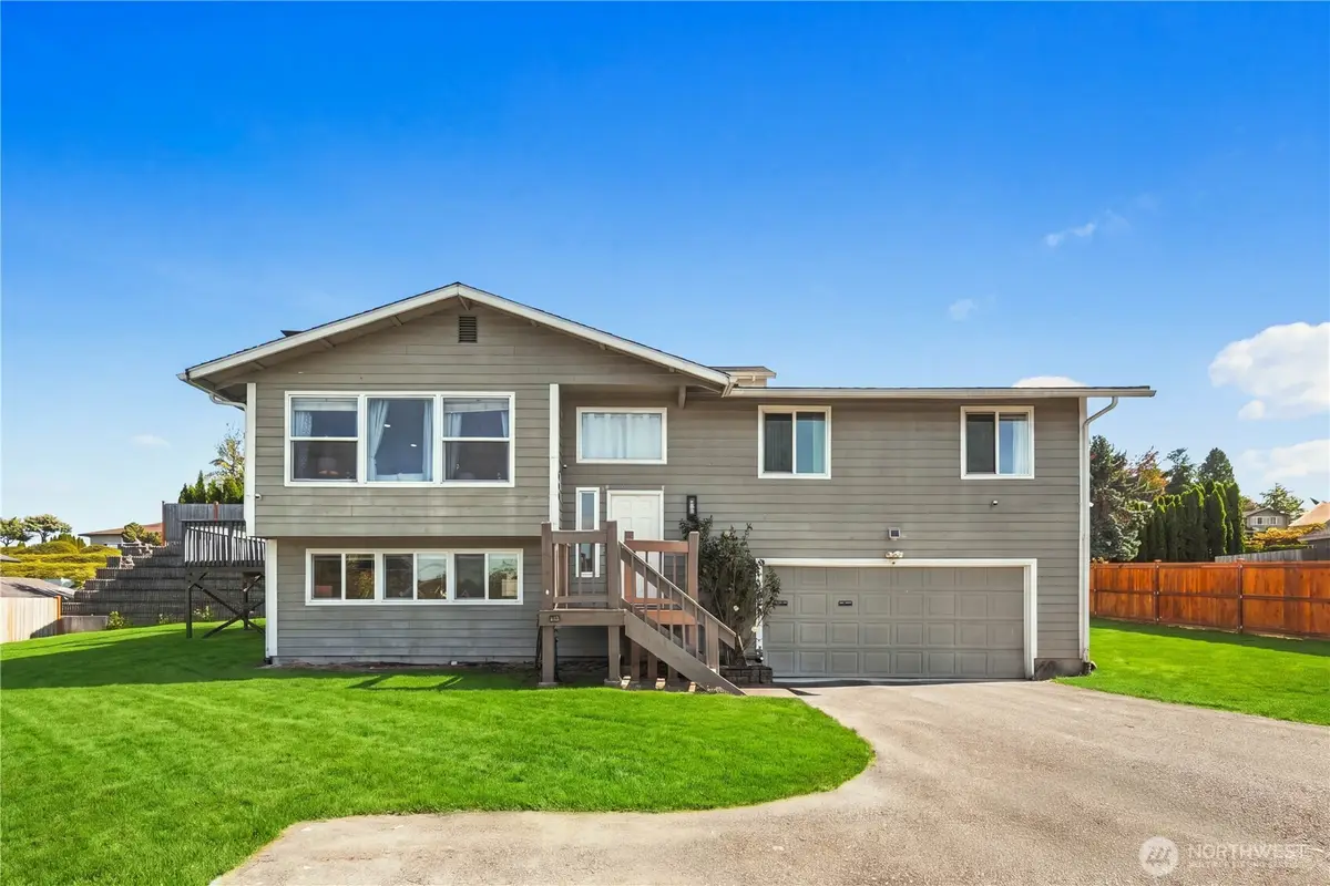 809 19th Avenue Sw, Puyallup, WA 98371 - #1
