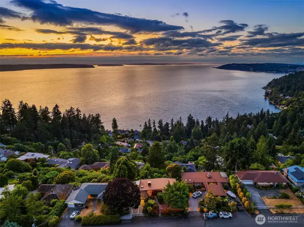 2702 SW 167th Place, Burien, WA 98166