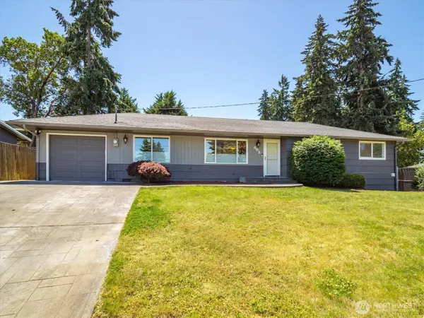 605 S 198th Street, Des Moines, WA 98148
