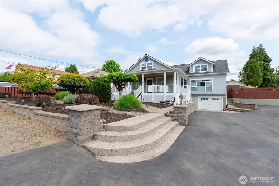 322 NE Kirby Avenue, Castle Rock, WA 98611 - #2
