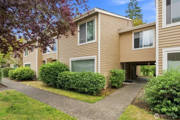 1200 S 237th Lane #1703, Seattle, WA 98198