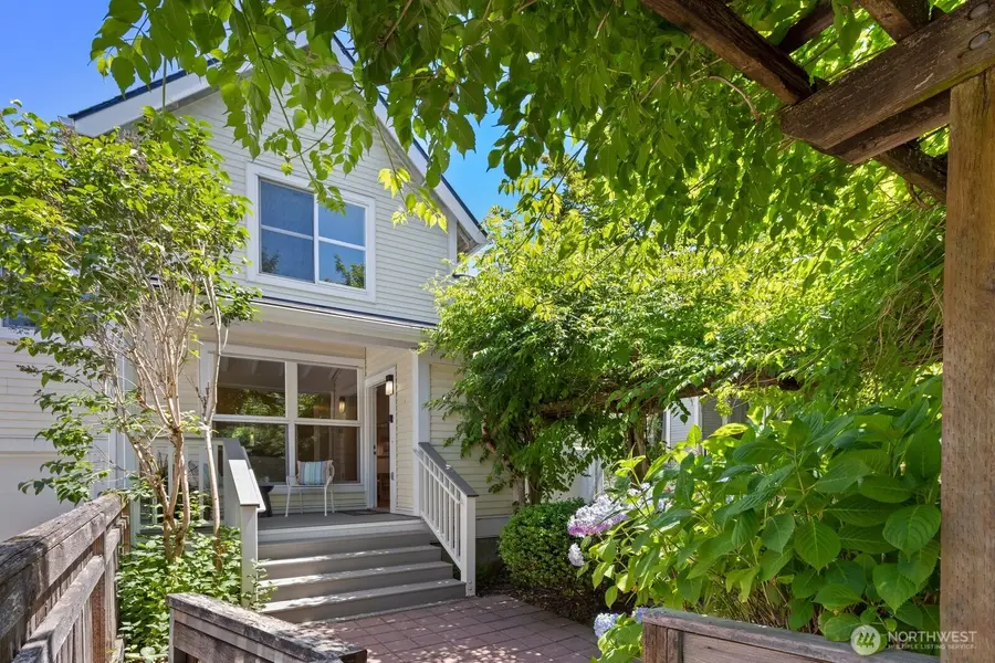 6726 35th Place S, Seattle, WA 98118 - #2