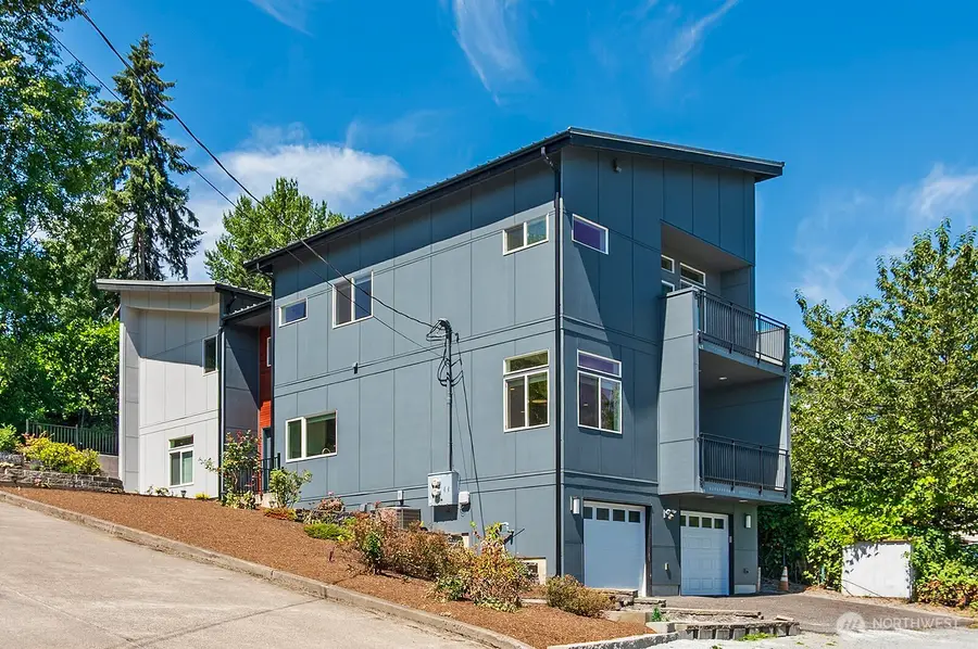 5426 31st Avenue S, Seattle, WA 98108 - #2