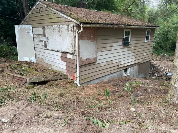 28422 Military Road S, Federal Way, WA 98003