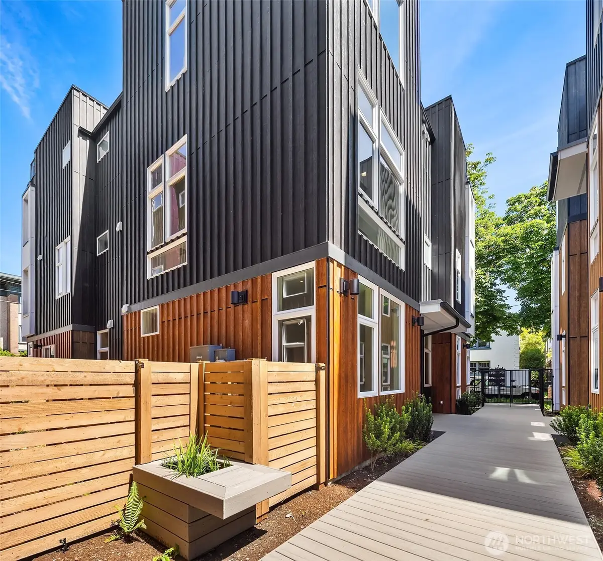1755 17th Avenue, Seattle, WA 98122 - #1