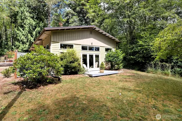 320 E Agate Beach Drive, Shelton, WA 98584