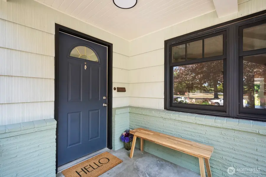 2916 Walnut Avenue Sw, Seattle, WA 98116 - #2