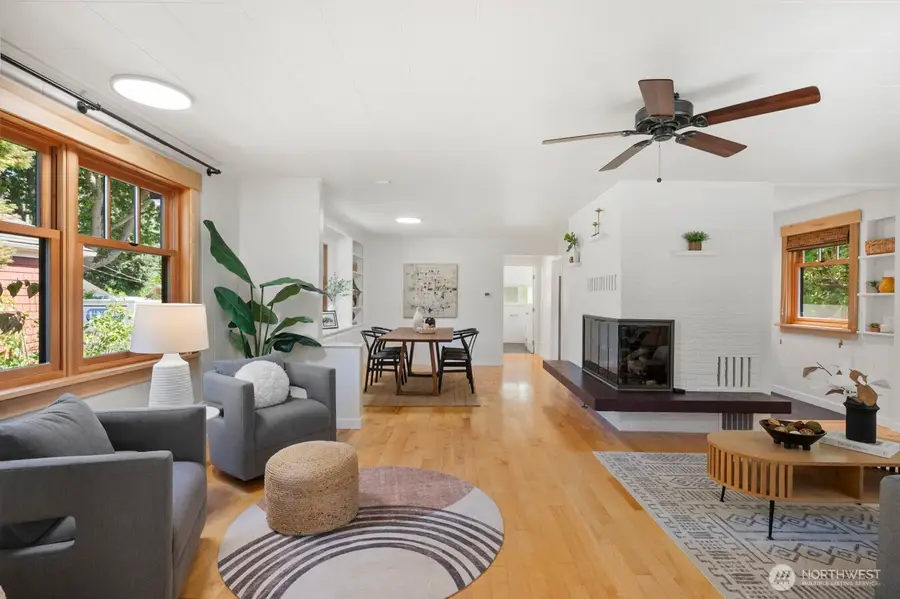 2916 Walnut Avenue Sw, Seattle, WA 98116 - #3