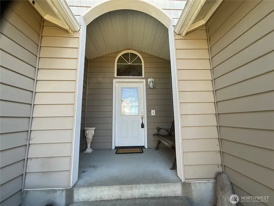 1382 NW Kathleen Drive, Oak Harbor, WA 98277 - #2
