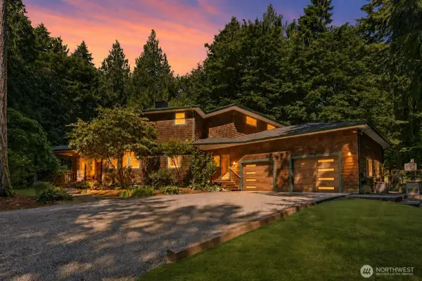 14677 Sivertson Road Ne, Bainbridge Island, WA 98110