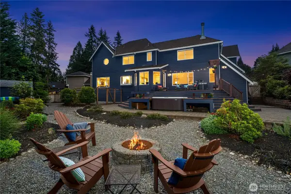 24520 NE 11th Place, Sammamish, WA 98074