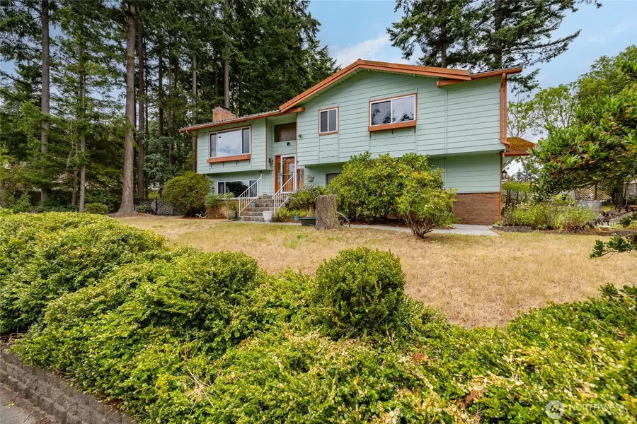 1127 SW Fairhaven Drive, Oak Harbor, WA 98277 - #3