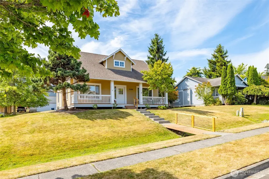 2209 24th Street, Anacortes, WA 98221 - #2