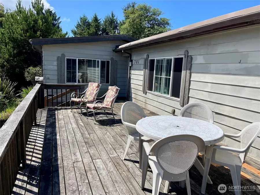701 Edgewood Avenue Ne, Ocean Shores, WA 98569 - #2