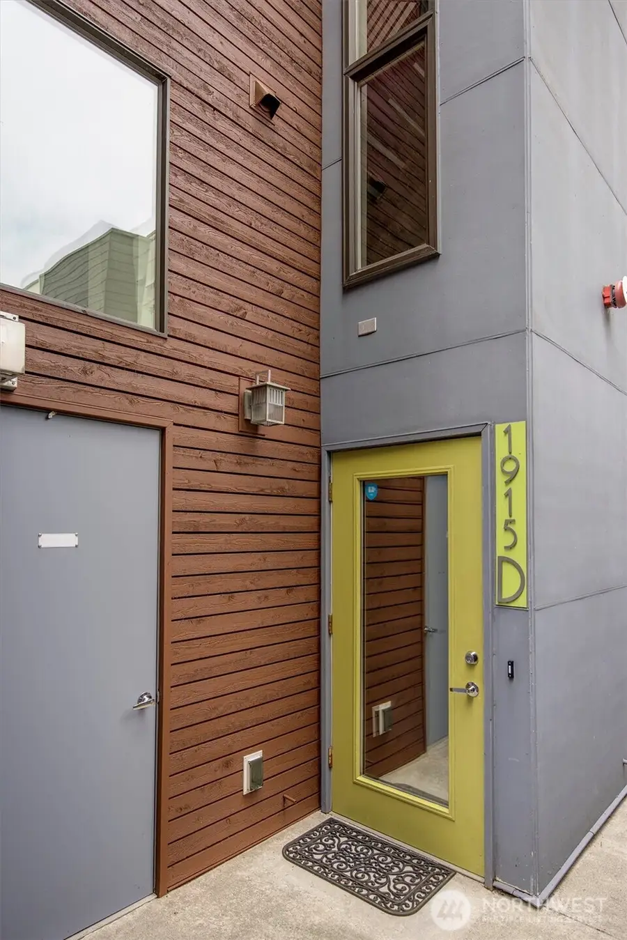 1915 25th Avenue S #Unit D, Seattle, WA 98144 - #2