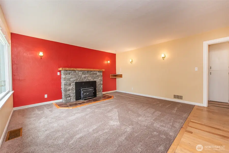 1316 S Laurel Street, Port Angeles, WA 98362 - #3