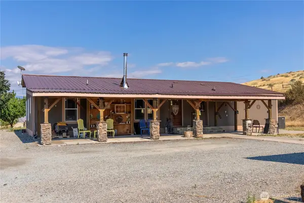 47 Barn Dance Drive, Pateros, WA 98846