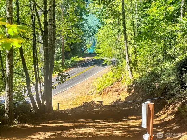 4840 N Lake Cushman Road #1-B, Hoodsport, WA 98548