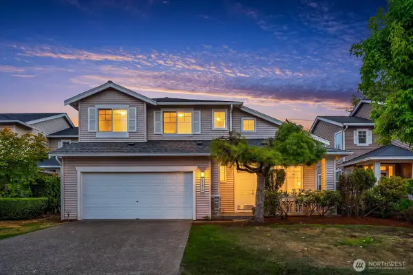 24270 SE 11th Place, Sammamish, WA 98075