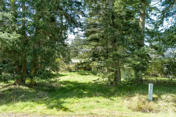 3544 Smugglers Cove Road, Greenbank, WA 98253