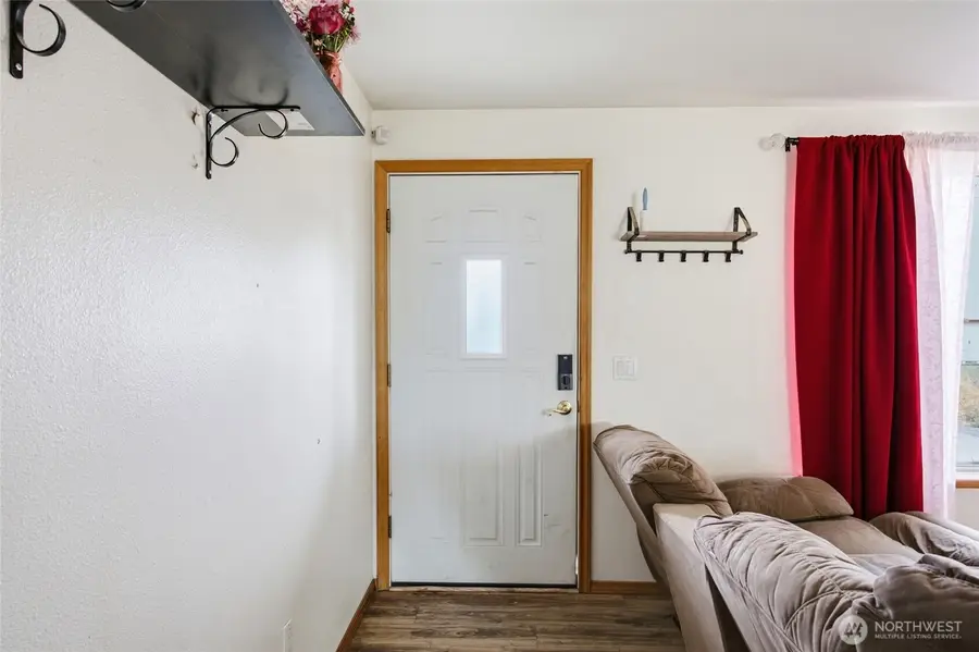1227 Lowry Street, Moses Lake, WA 98837 - #3