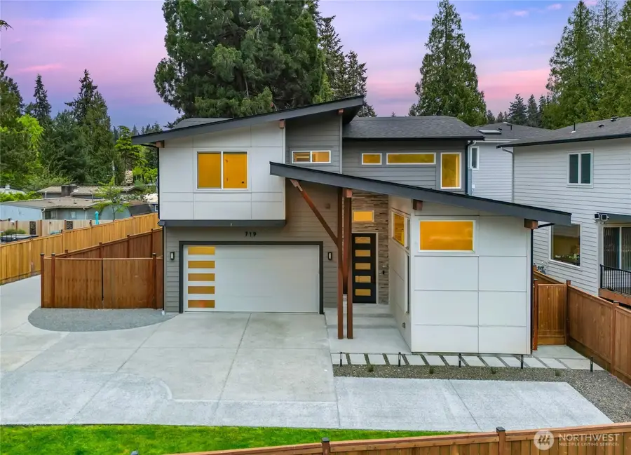 719 Edmonds Way, Edmonds, WA 98020 - #2